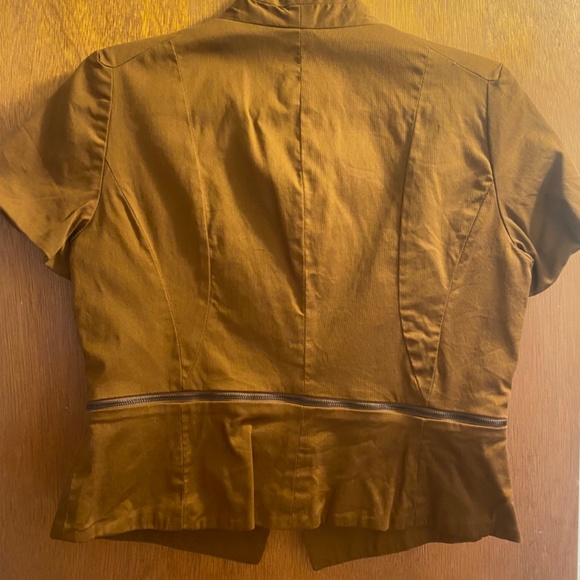 Brown Short Sleeve Women’s Jacket - Size Medium - Picture 10 of 13